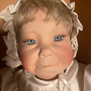 Lee Middleton, Devon delightful doll 1987 in original box